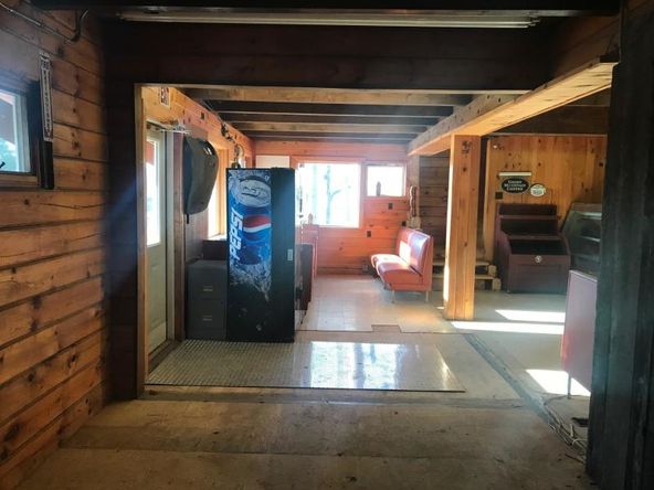 94 Main Rd, Abbot, ME 04406